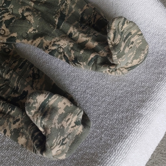 Snap up Full Sleeve Onesie - Picture 3 of 5